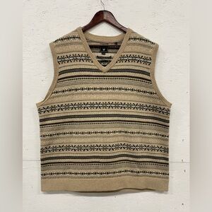 Hudson North Lambswool Patterned Knit V-Neck Vest, Size XL